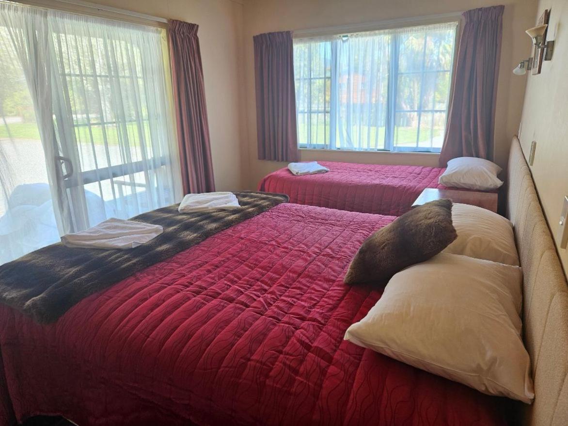 Kiwi Park Motels Murchison Buitenkant foto