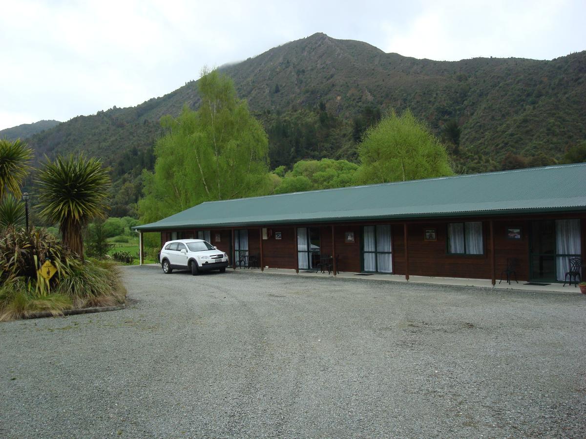 Kiwi Park Motels Murchison Buitenkant foto